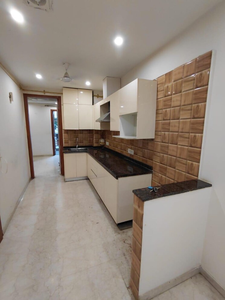 Kitchen, kalkaji 2 Bedroom 100 Sq.Yd. Builder Floor In Kalkaji Delhi 8948063