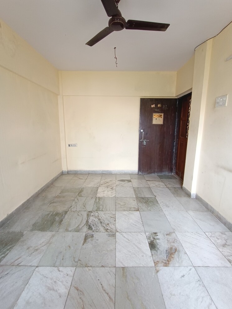 Room, borivali west 1 Bedroom 550 Sq.Ft. Apartment In Borivali West Mumbai 8948062