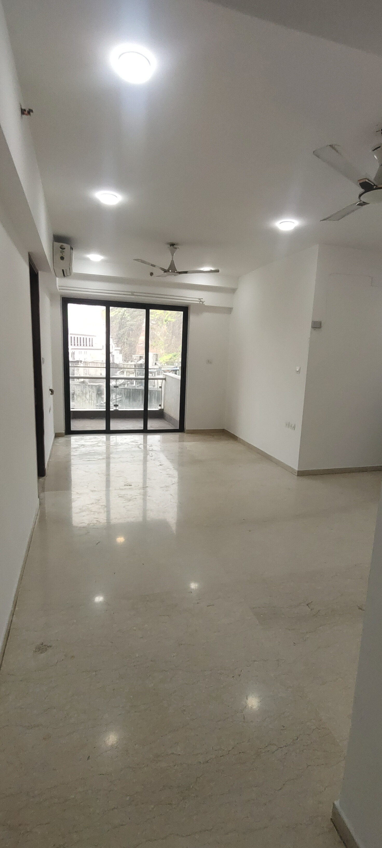 3 BHK Apartment For Rent in Shapoorji Pallonji Vicinia