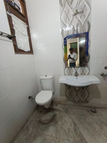 Bathroom in 3 BHK Apartment at Priyadarshni Apartments, Paschim Vihar – for Rent