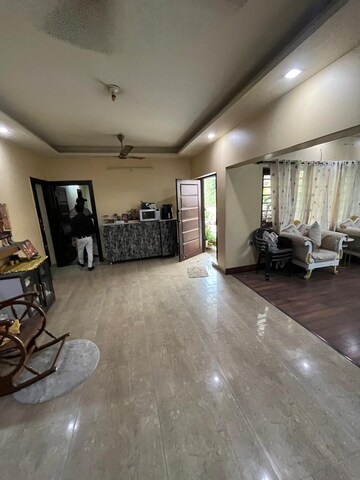 Parking in 3 BHK Apartment at Priyadarshni Apartments, Paschim Vihar – for Rent