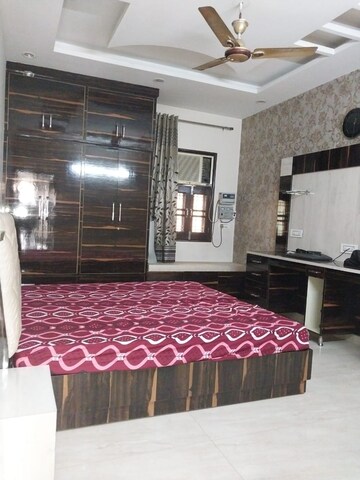 Bedroom in 2.5 BHK Apartment at Priyadarshni Apartments, Paschim Vihar – for Rent