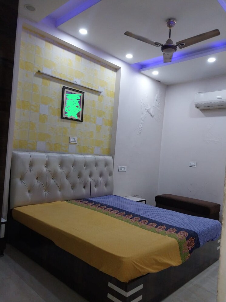 Bedroom, priyadarshni-apartments 2.5 Bedroom 1100 Sq.Ft. Apartment In Paschim Vihar Delhi 8948105