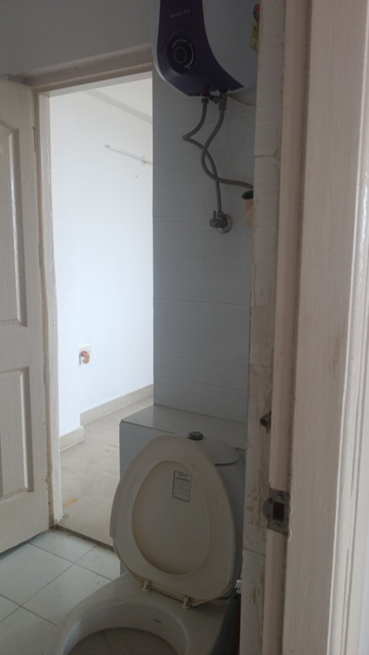 Bathroom, lotus-panache 3 Bedroom 2350 Sq.Ft. Apartment In Sector 110 Noida 8948113