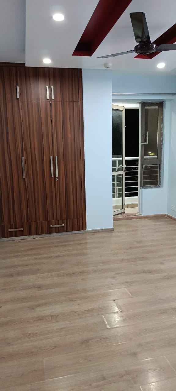 4 BHK + Servant Room 2560 Sq.Ft. Apartment in 3C Lotus Boulevard Espacia