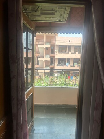 Balcony in 1 BHK Builder Floor at Sector 49 – for Rent