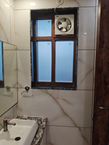  1.5 BHK Independent House at Sector 55 – for Rent