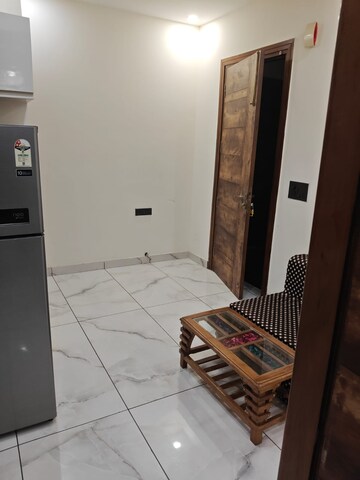 Furnished Amenities in 1.5 BHK Independent House at Sector 55 – for Rent