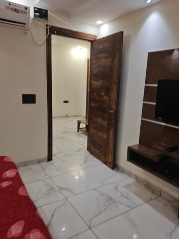 Living Room in 1.5 BHK Independent House at Sector 55 – for Rent