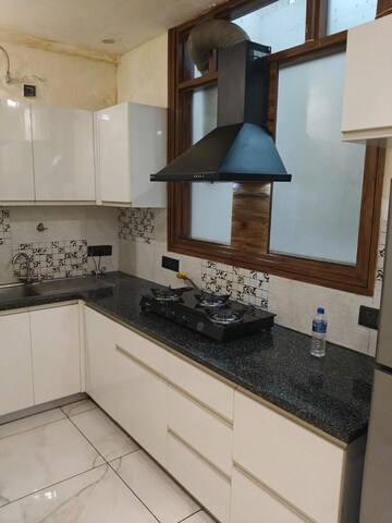 Kitchen in 1.5 BHK Independent House at Sector 55 – for Rent