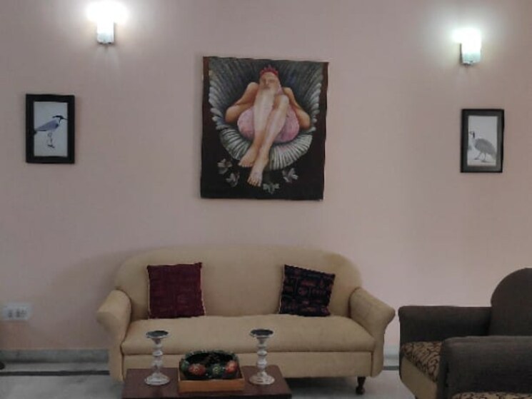 Living Room, rwa-apartments 4 Bedroom 300 Sq.Mt. Independent House In Sector 31 Noida 8948155