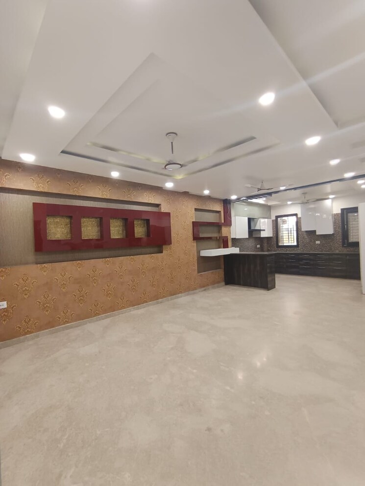  Parking, shubh-niketan-apartments 3 Bedroom 1500 Sq.Ft. Apartment In Paschim Vihar Delhi 8948167