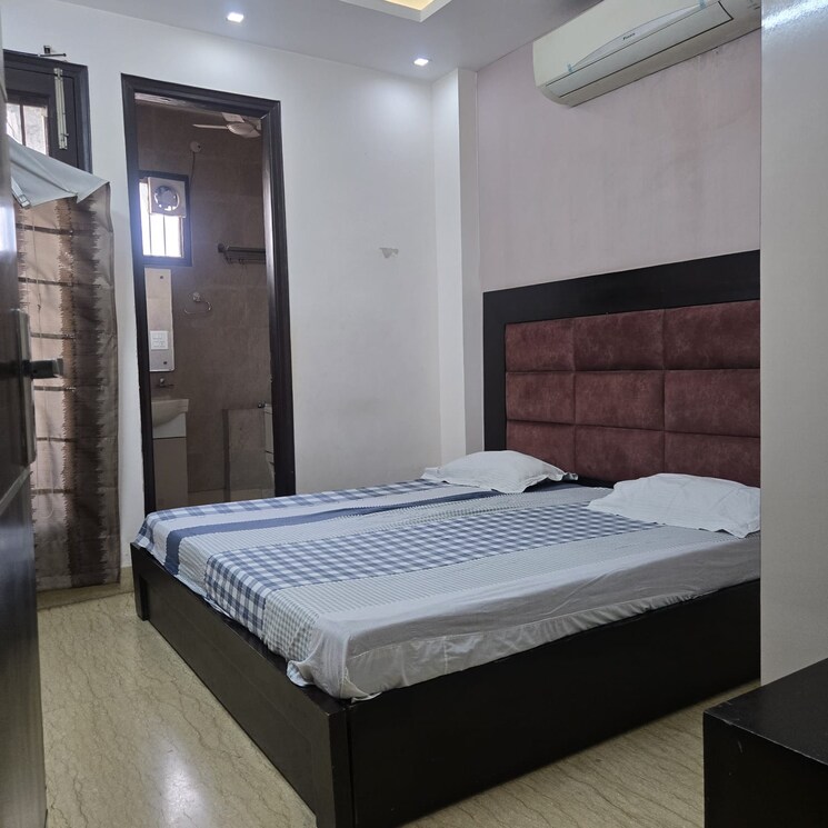 Bedroom, madhur-apartment 2.5 Bedroom 1000 Sq.Ft. Apartment In Paschim Vihar Delhi 8948180