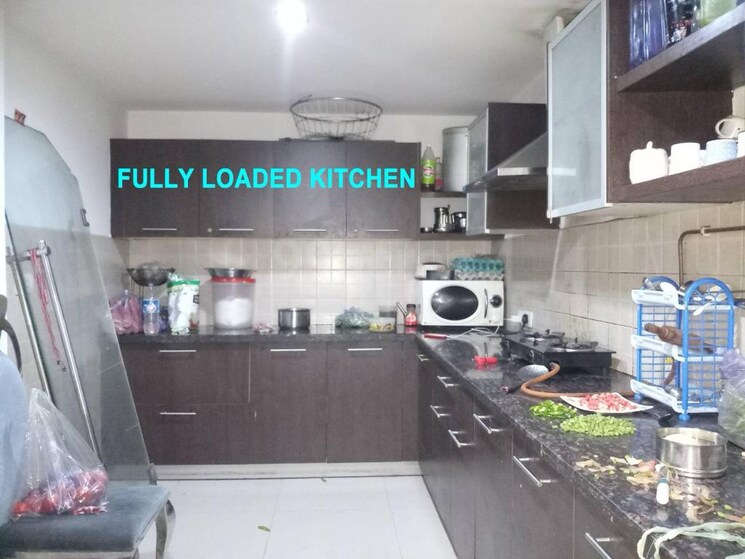 Kitchen, rajendra nagar 4 Bedroom 250 Sq.Yd. Apartment In Rajendra Nagar Ghaziabad 8948200