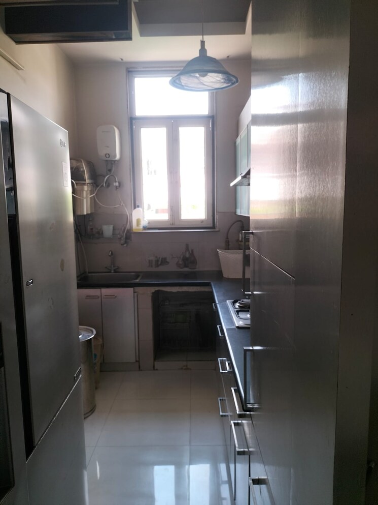 Room, rajendra nagar 4 Bedroom 250 Sq.Yd. Apartment In Rajendra Nagar Ghaziabad 8948200