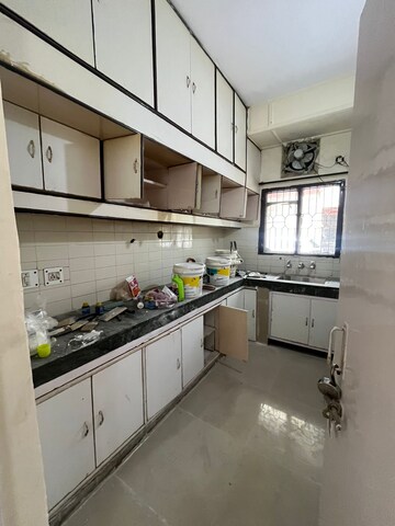 Kitchen in 3 BHK Builder Floor at Sector 48 – for Rent