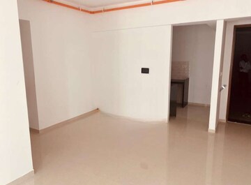 Room in 2 BHK Apartment at Runwal Eirene, Balkum Pada – for Rent