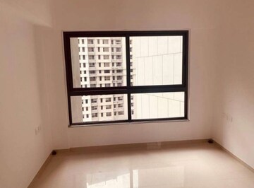 Room in 2 BHK Apartment at Runwal Eirene, Balkum Pada – for Rent