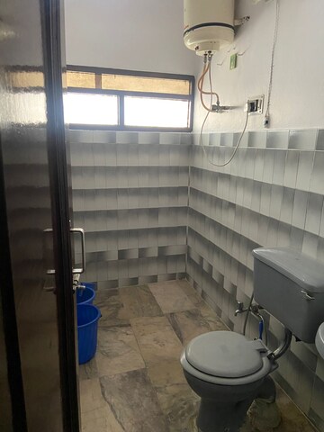 Bathroom in 2 BHK Builder Floor at Sector 43 – for Rent