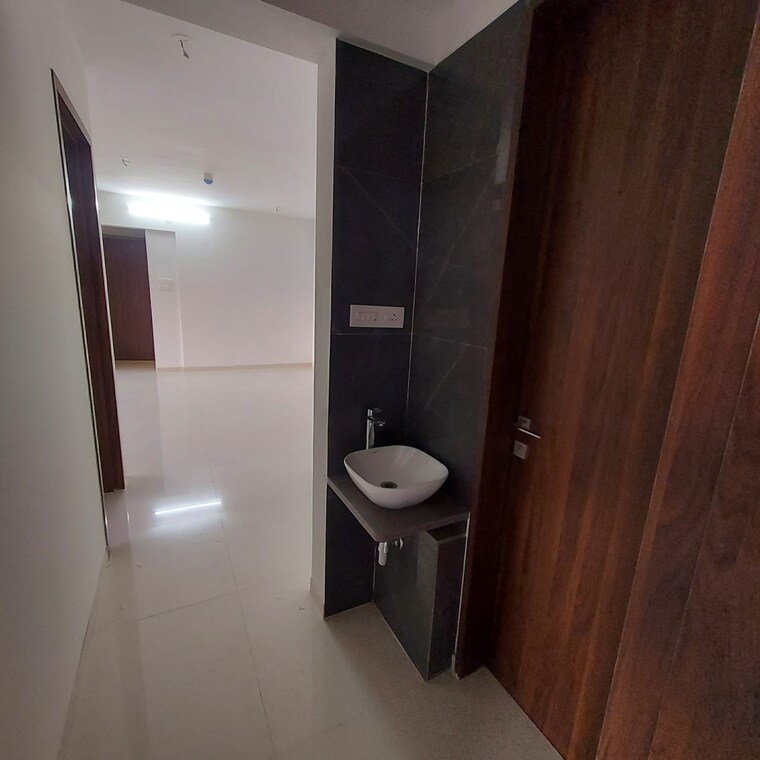 Bathroom, kolte-patil-western-avenue 3 Bedroom 1500 Sq.Ft. Apartment In Bhagwan Nagar Pune 8948235