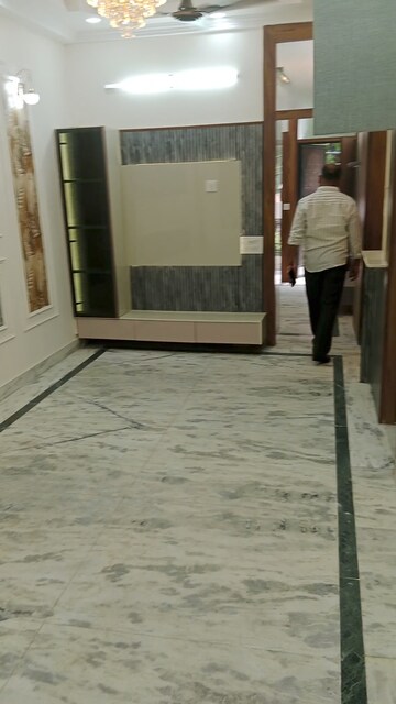 Room in 2 BHK Builder Floor at Vaishali Sector 6 – for Sale