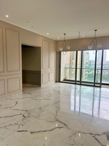 Room in 3 BHK Apartment at Lodha Bellissimo, Mahalaxmi – for Sale