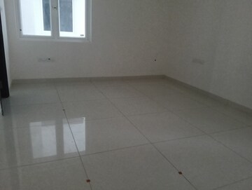 Room in 2 BHK Apartment at Aparna Sarovar Zicon, Nallagandla – for Rent