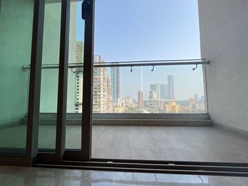 Room in 3 BHK Apartment at Prestige Jasdan Classic, Mahalaxmi – for Sale