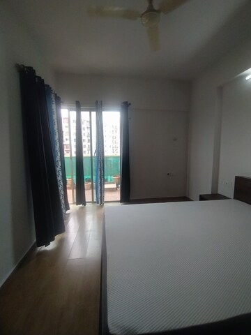 Room in 3 BHK Apartment at Patel Smondo 2, Electronic City – for Rent