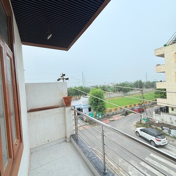 Balcony in 2 BHK Builder Floor at Sector 105 – for Rent