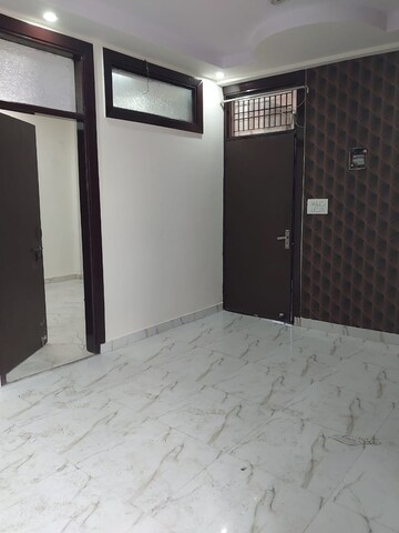 Room in 4 BHK Apartment at Rajendra Nagar – for Sale