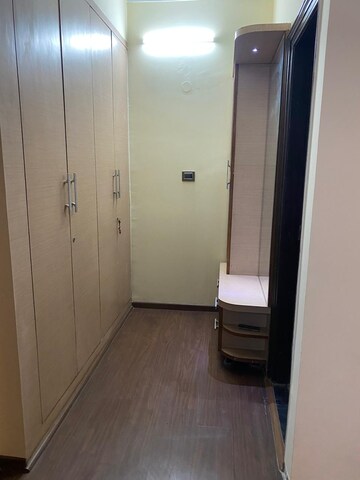 Bathroom in 4 BHK Apartment at Emerald Green, Sector 52 – for Rent