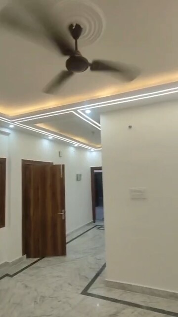 Building Lobby in 3 BHK Builder Floor at Vaishali Sector 5 – for Sale