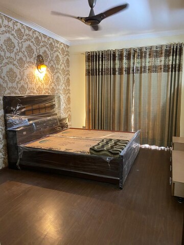 Bedroom in 4 BHK Apartment at Emerald Green, Sector 52 – for Rent