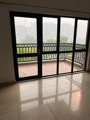 Room in 3 BHK Villa at Raheja Vedaanta, Sector 108 – for Sale