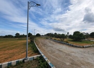  Plot For Sale in Kamandoddi