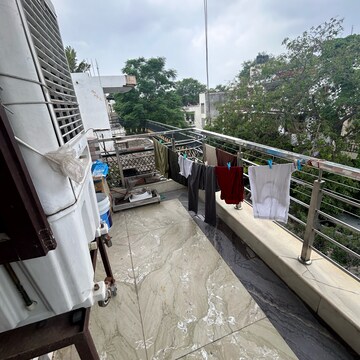 Balcony in 1 BHK Builder Floor at Sector 21 – for Rent