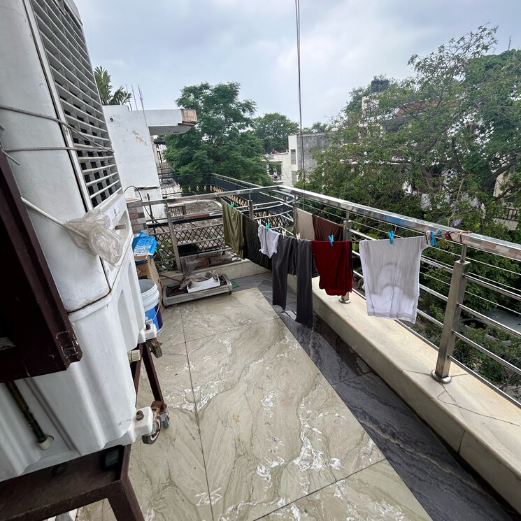 Balcony, sector 21 1 Bedroom 600 Sq.Ft. Builder Floor In Sector 21 Gurgaon 8948303