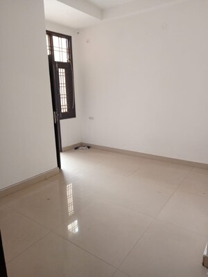 Room in 4 BHK Apartment at Rajendra Nagar – for Sale