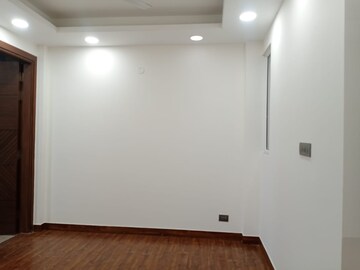 Room in 3 BHK Builder Floor at East Of Kailash – for Rent