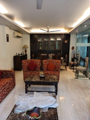 Living Room in 4 BHK Builder Floor at Green Park Extension – for Rent