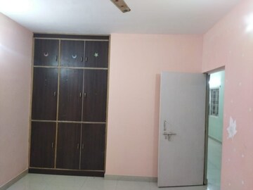 Room in 2 BHK Independent House at Gomti Nagar – for Rent