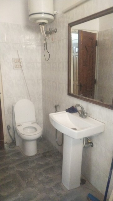 Bathroom in 2 BHK Independent House at Gomti Nagar – for Rent