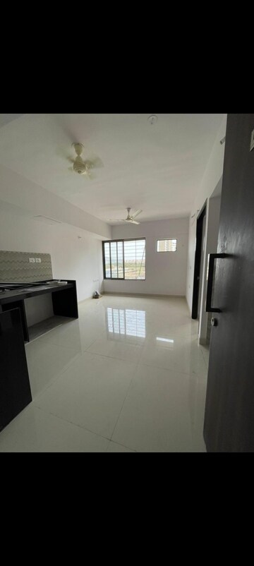 Furnished Amenities in 1 BHK Apartment at Lodha Crown Quality Homes, Majiwada – for Rent
