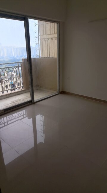 Room in 2 BHK Apartment at Mahagun Mywoods, Sector 16c Greater Noida – for Rent