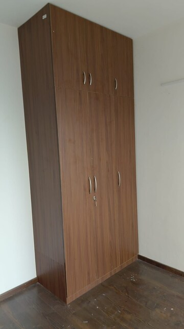 Furnished Amenities in 2 BHK Apartment at Mahagun Mywoods, Sector 16c Greater Noida – for Rent