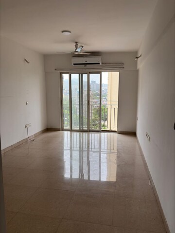 Room in 3 BHK Apartment at The Wadhwa Platina, Kolshet Road – for Rent