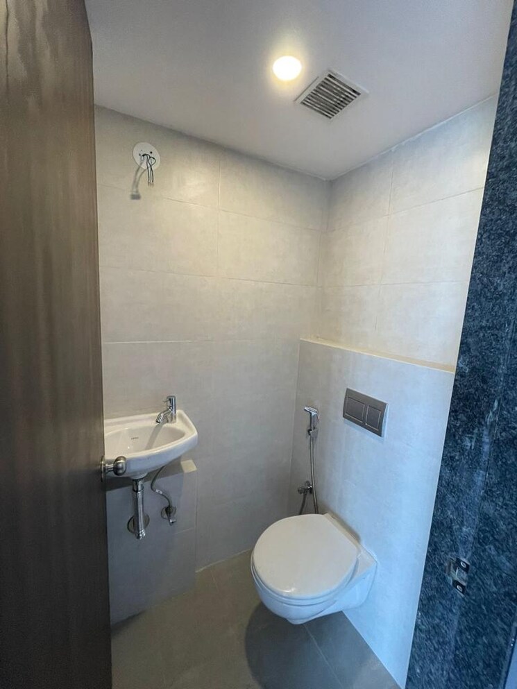 Bathroom, majiwada 1 Bedroom 320 Sq.Ft. Apartment In Majiwada Thane 8948358