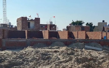 Plot For Sale in Vasant Apartment Mayur Vihar, Mayur Vihar 1