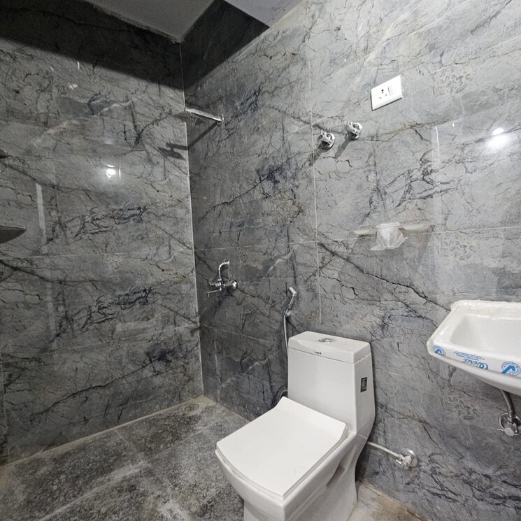 Bathroom, saket 1 Bedroom 450 Sq.Ft. Builder Floor In Saket Delhi 8948392